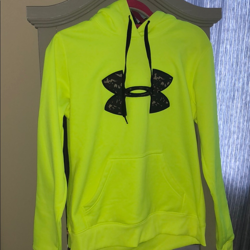 Under armor sweatshirt